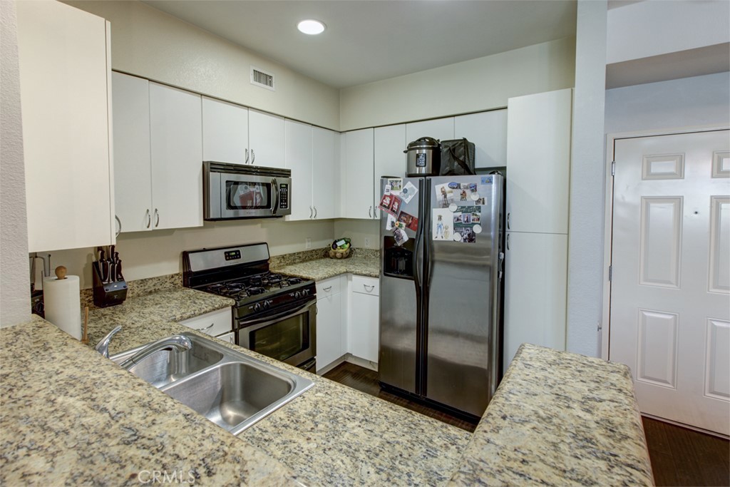 1801 E Katella Avenue 1048