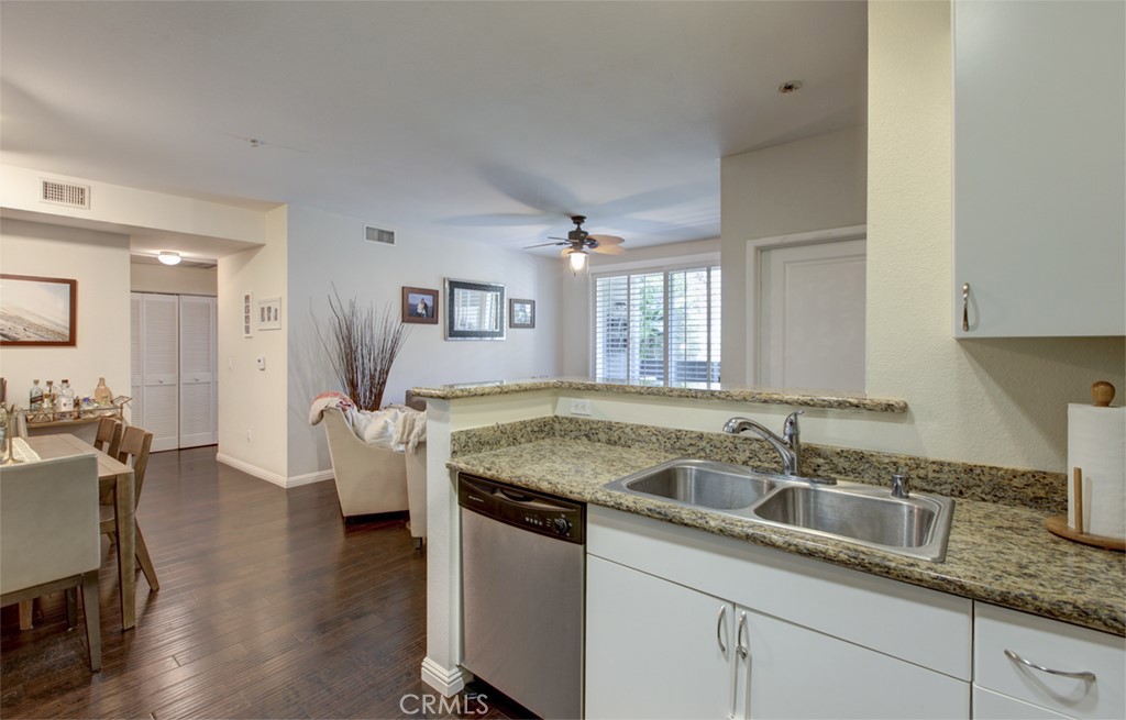 1801 E Katella Avenue 1048