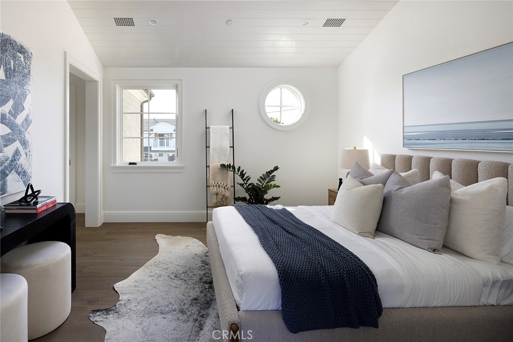 702 Saint James Place