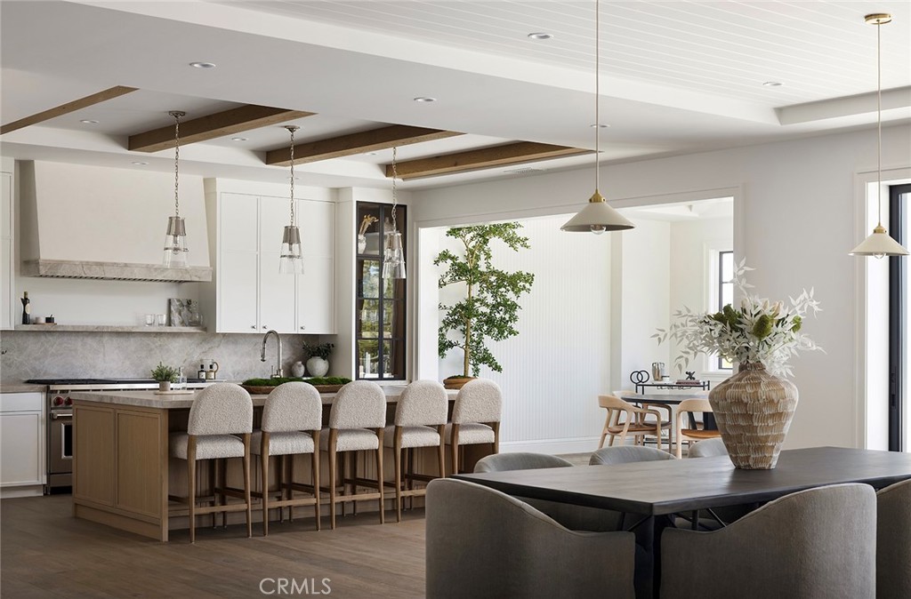 702 Saint James Place