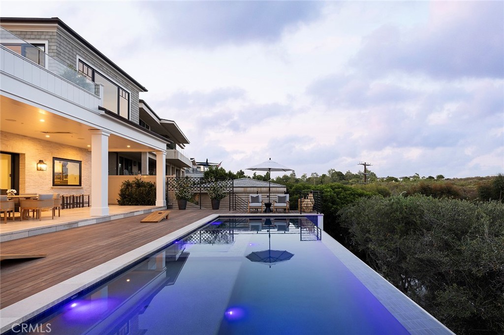 702 Saint James Place