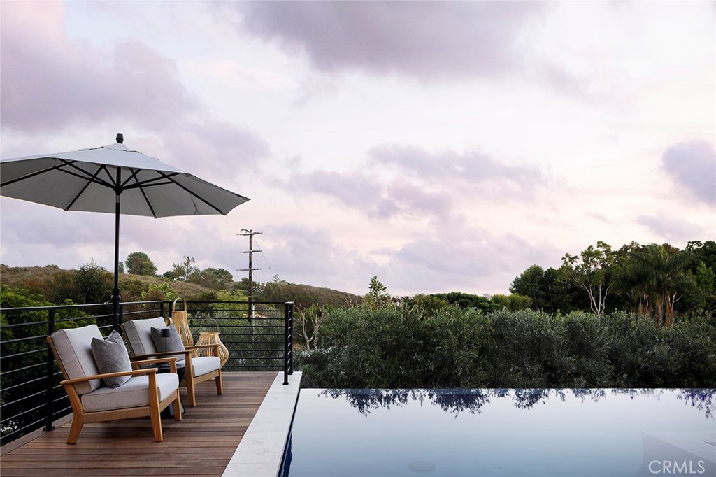 702 Saint James Place