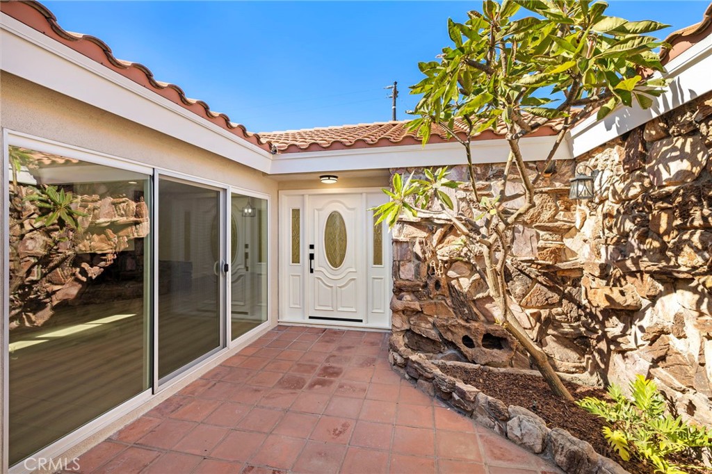 9351 Leilani Dr