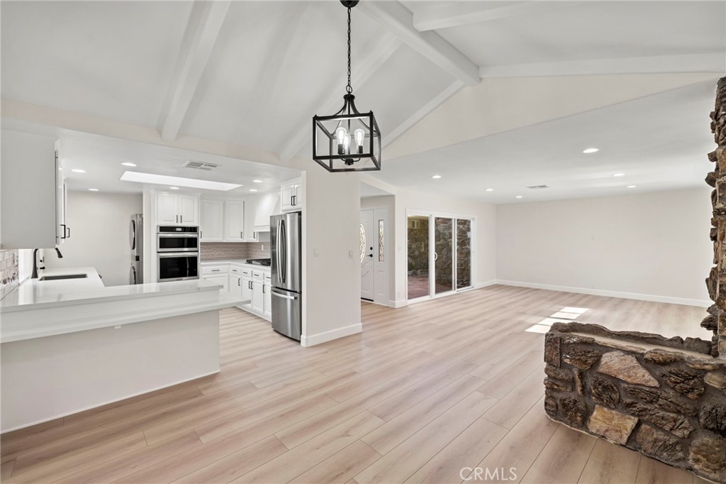 9351 Leilani Dr