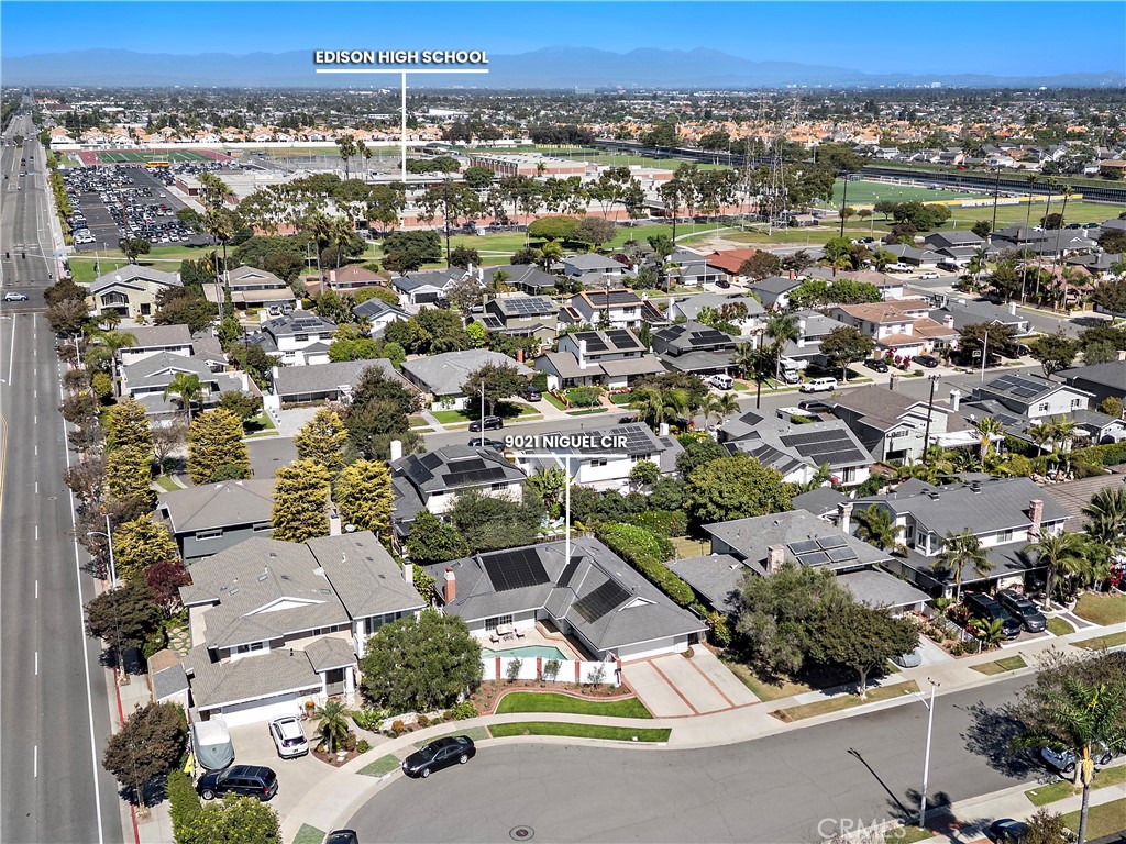 9021 Niguel Circle