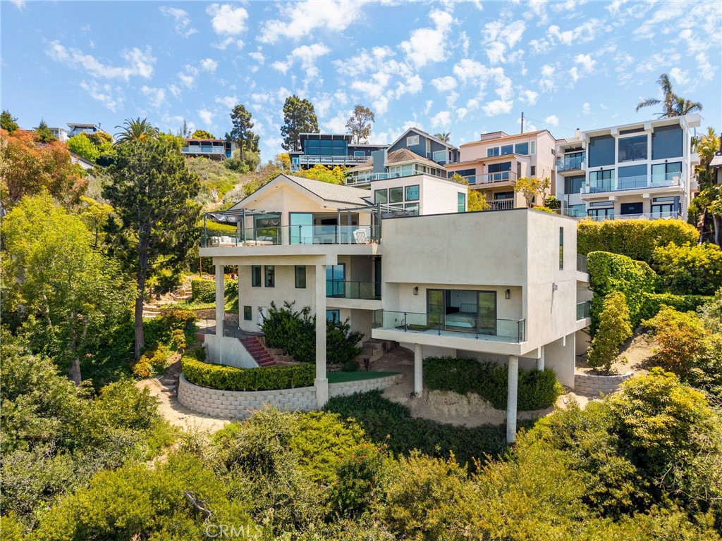 790 Hermosa Way