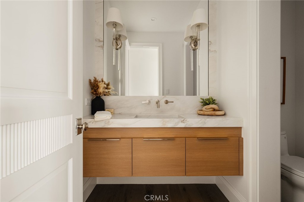 702 Saint James Place