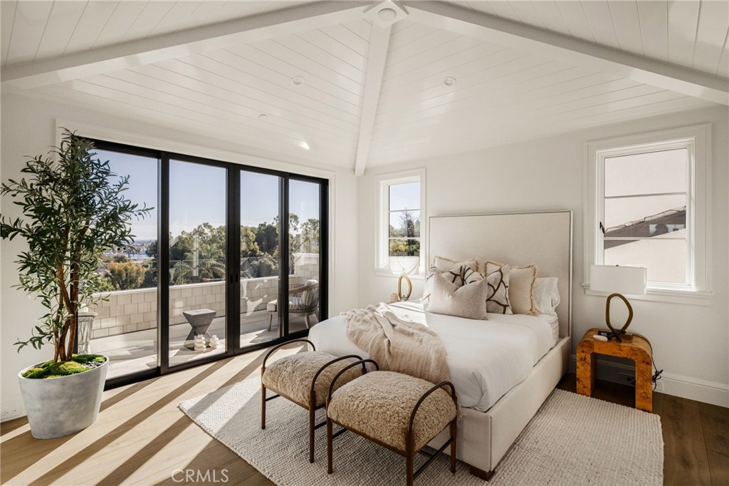 702 Saint James Place