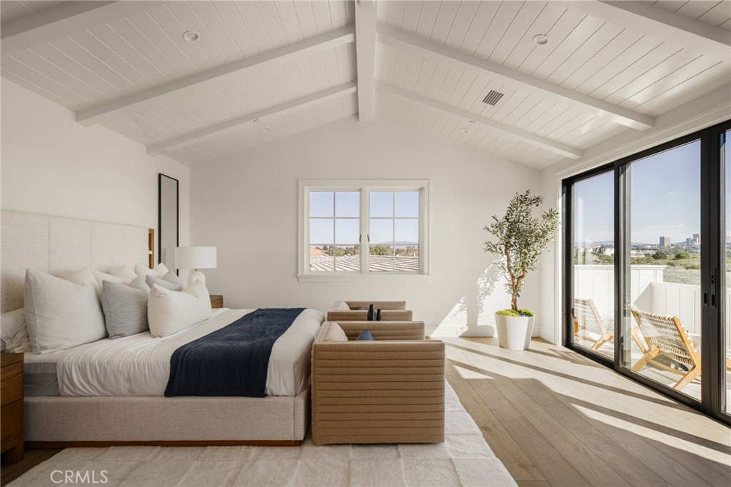 702 Saint James Place