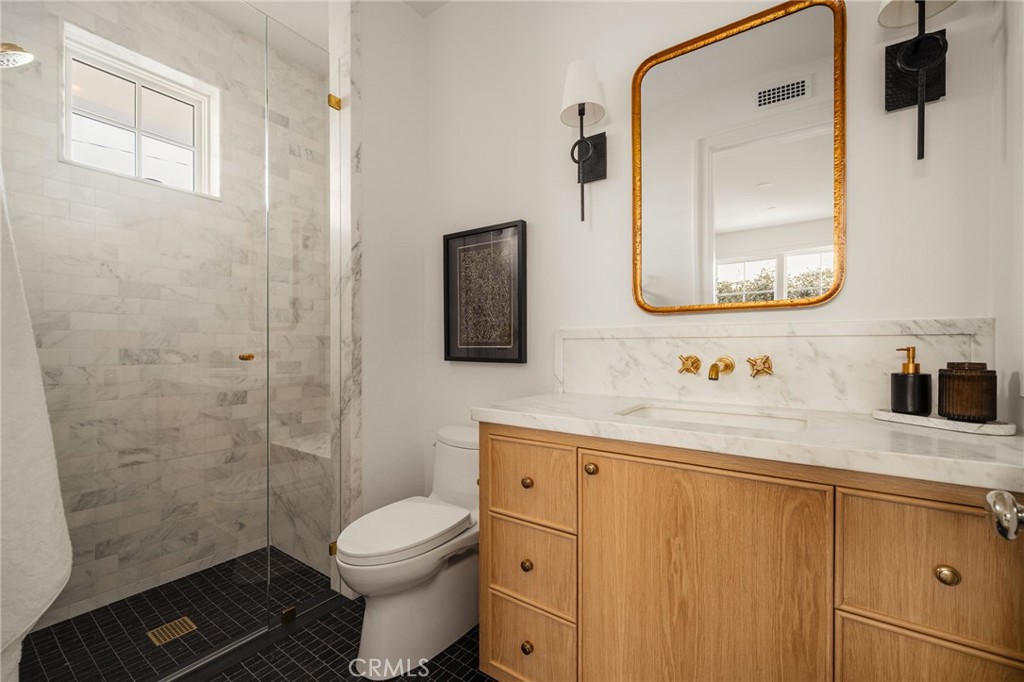 702 Saint James Place