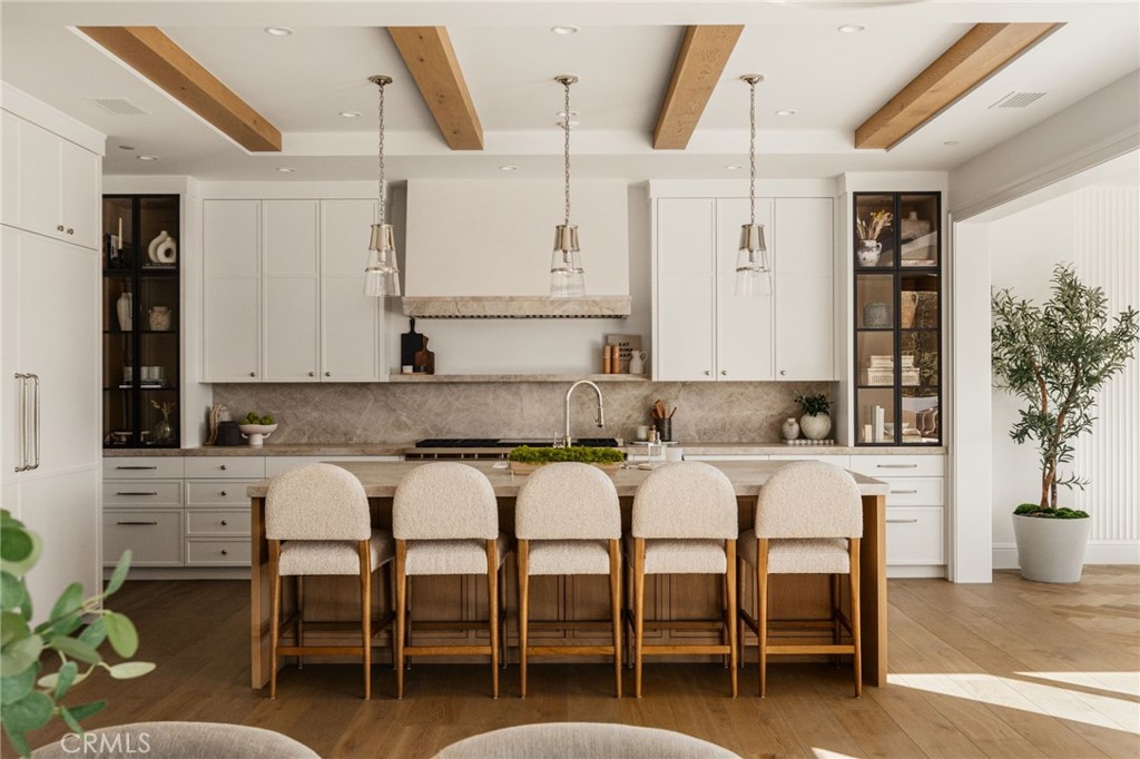 702 Saint James Place