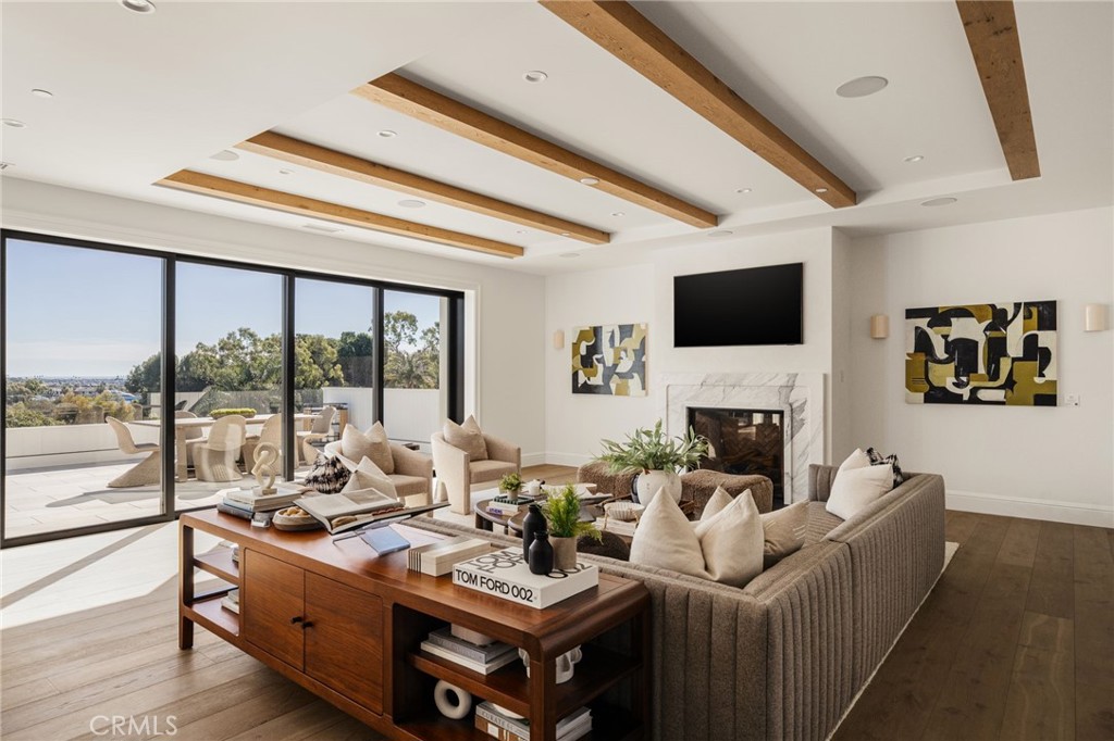 702 Saint James Place