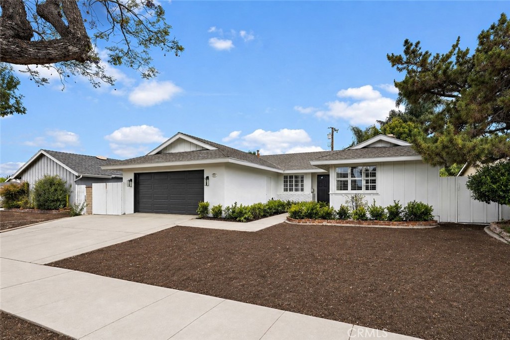 641 E Lomita Avenue