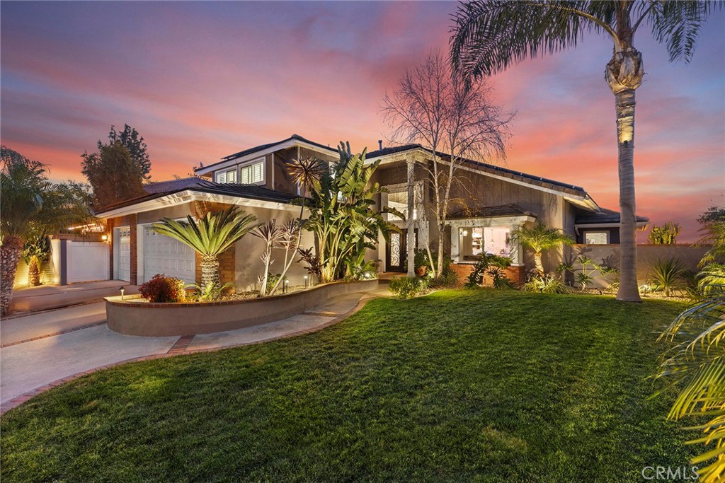 4987 Avenida de Los Reyes