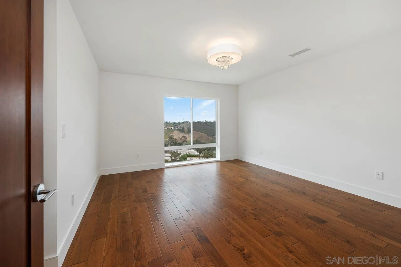 7901 Avenida Kirjah