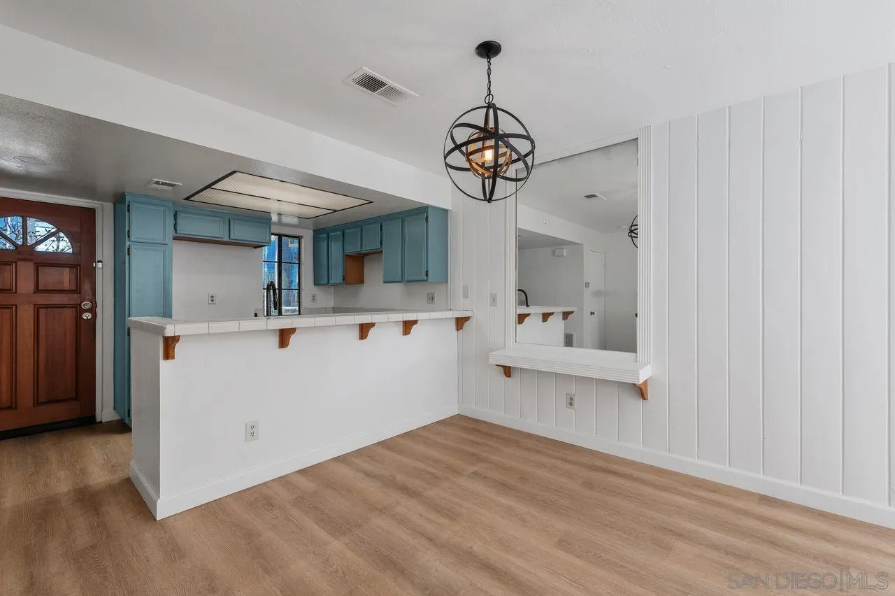 9250 Towne Centre Drive Unit 6