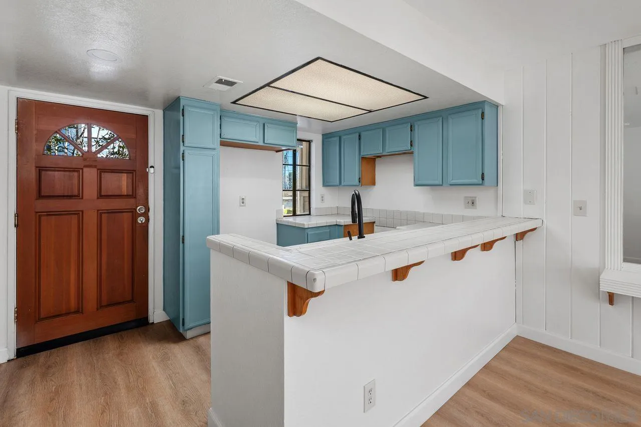 9250 Towne Centre Drive Unit 6