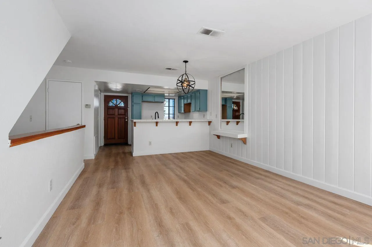 9250 Towne Centre Drive Unit 6