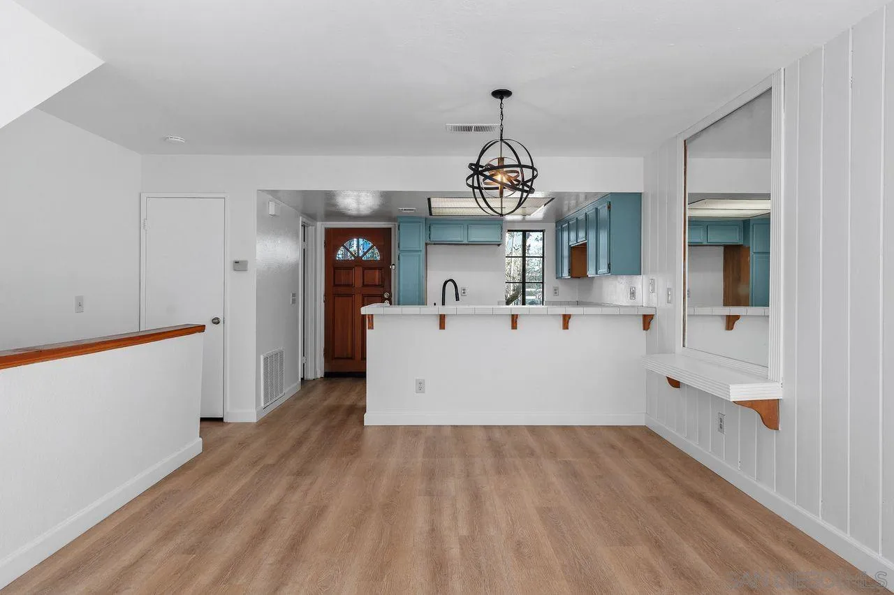 9250 Towne Centre Drive Unit 6