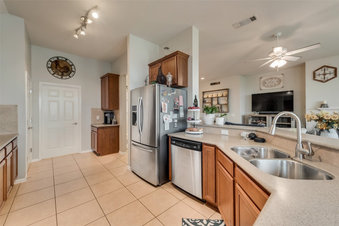 2829 Thorncreek Lane