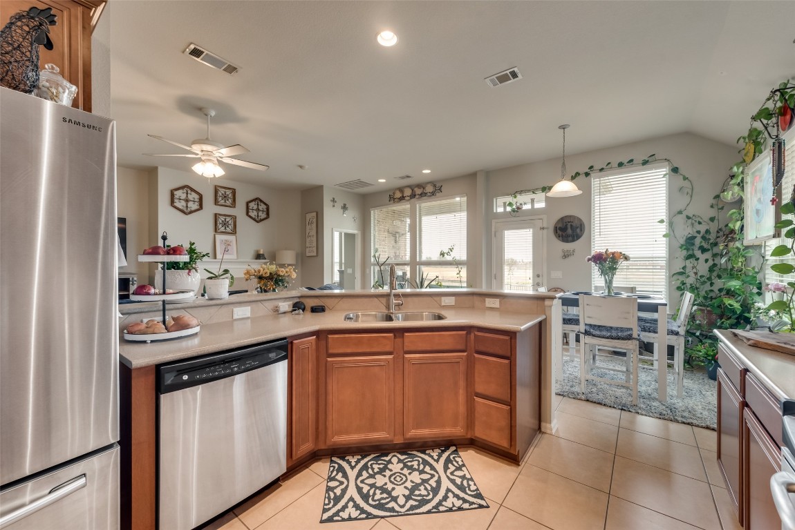 2829 Thorncreek Lane