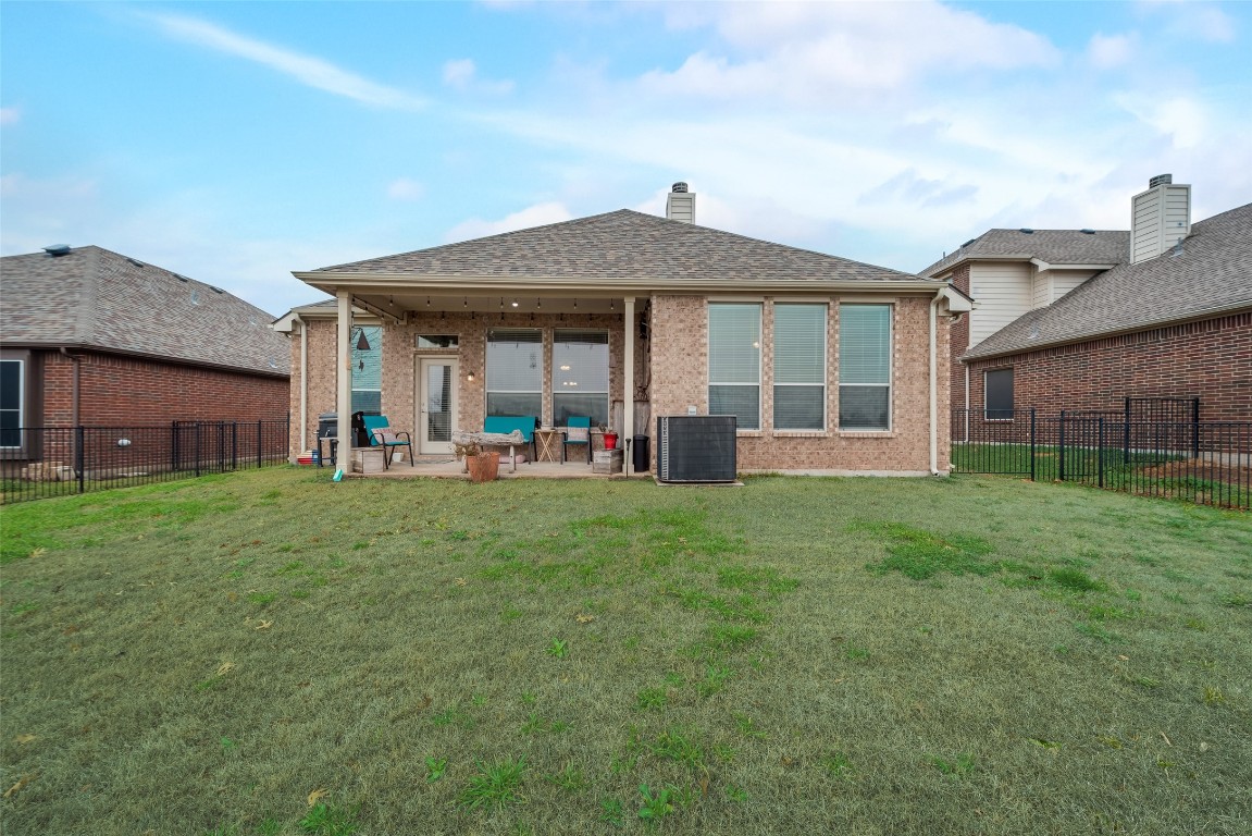 2829 Thorncreek Lane