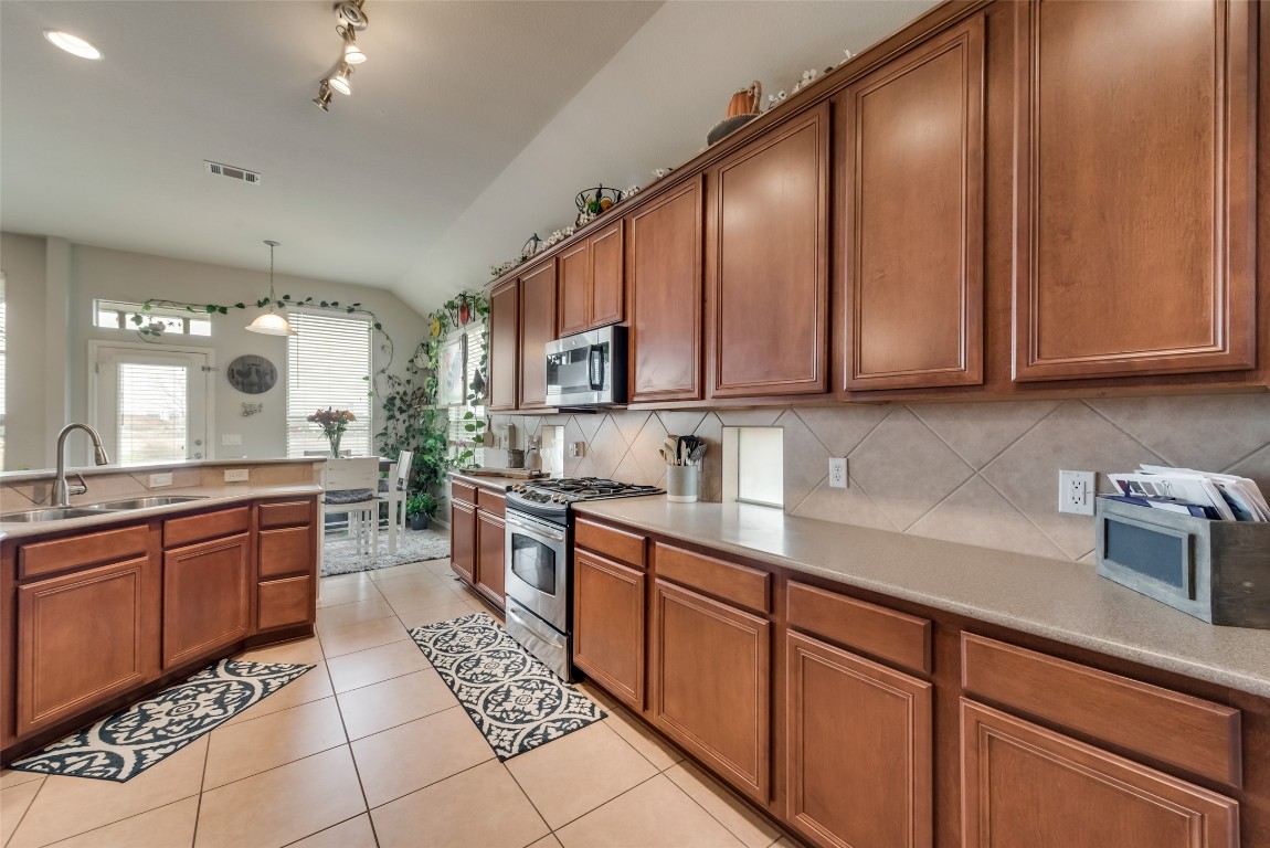 2829 Thorncreek Lane