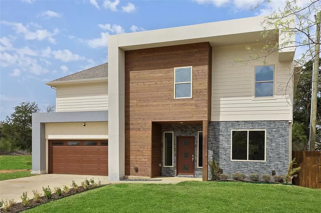 1621 Shadow Lane
