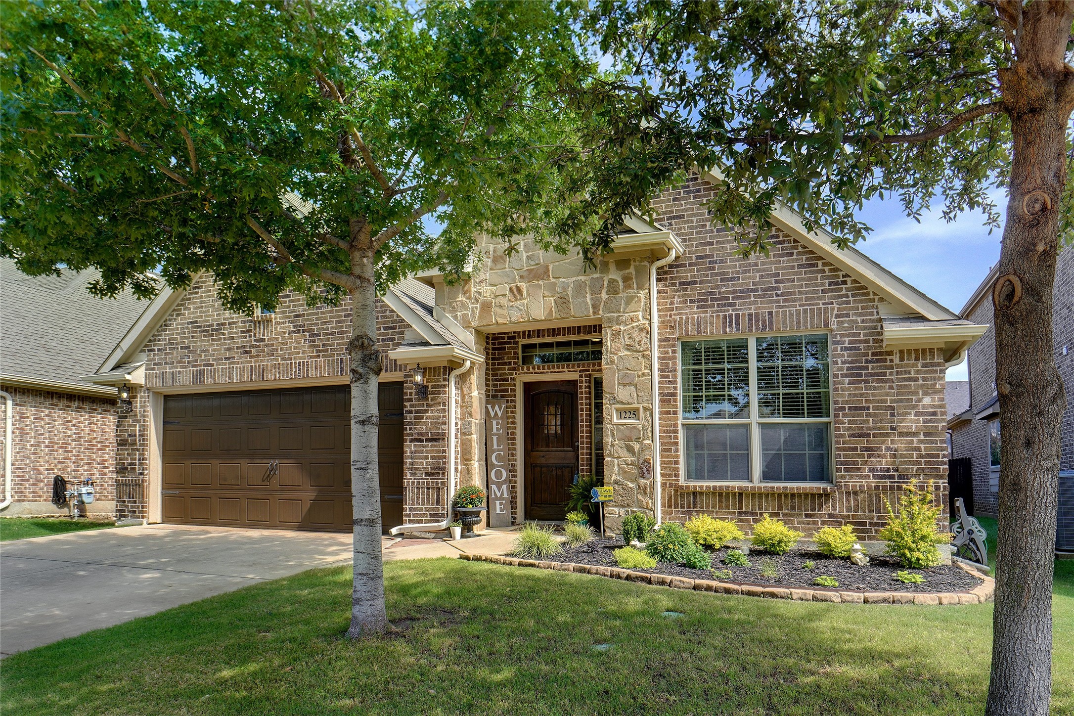 1225 Realoaks Drive