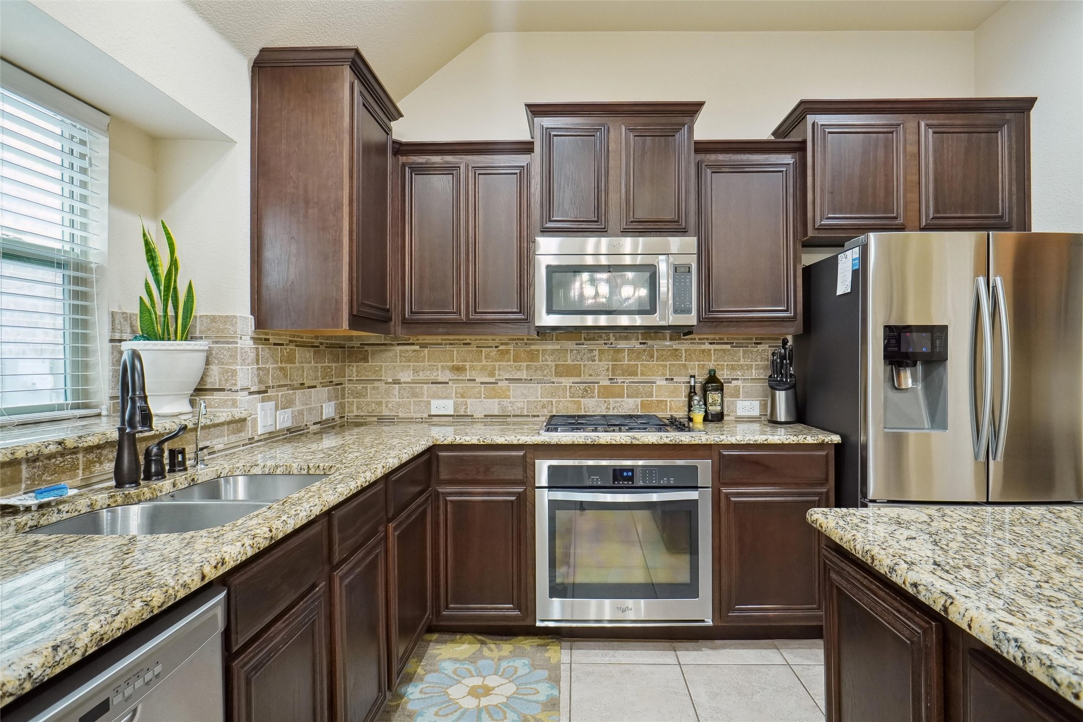 1225 Realoaks Drive