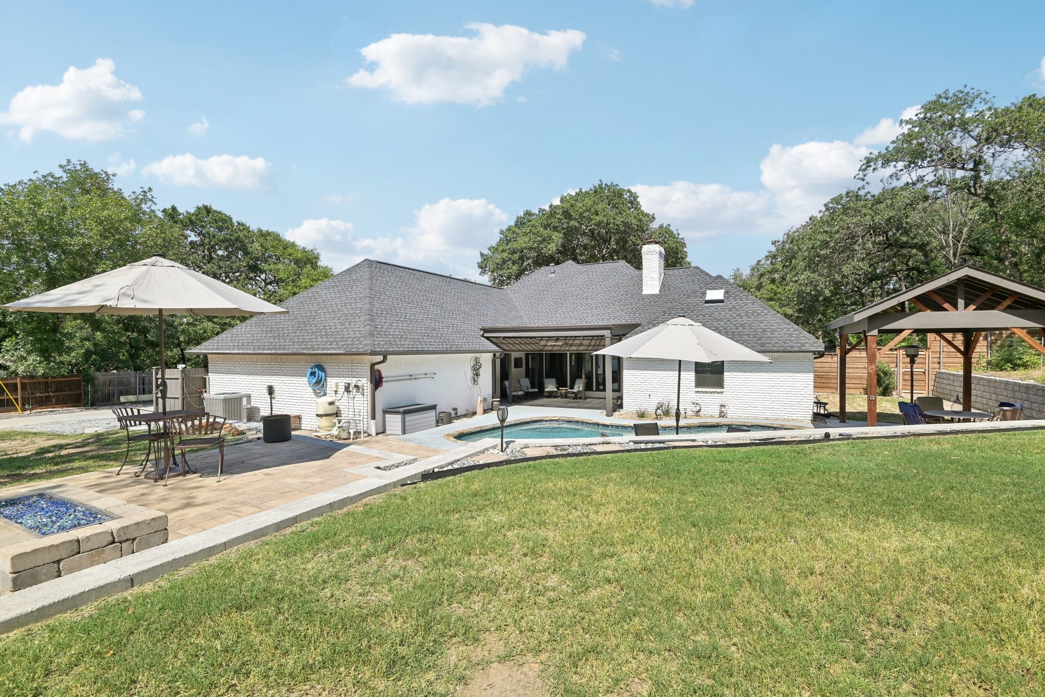 1510 N Pearson Lane