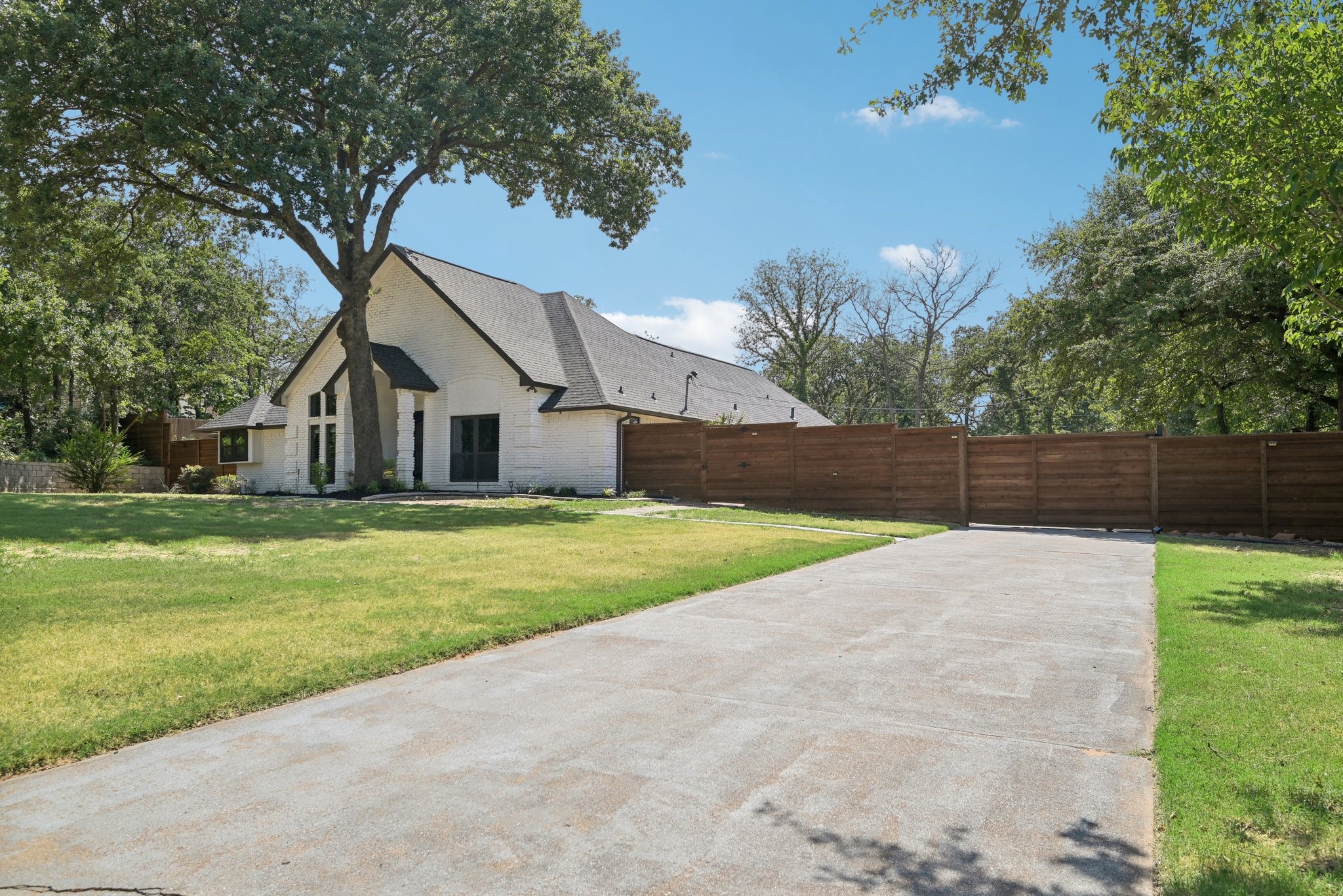 1510 N Pearson Lane