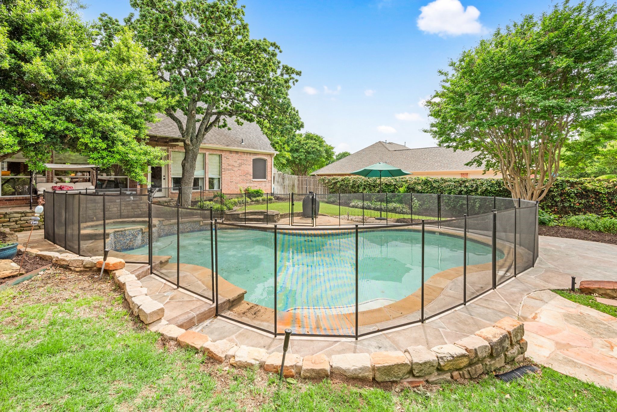 941 Canterbury Lane