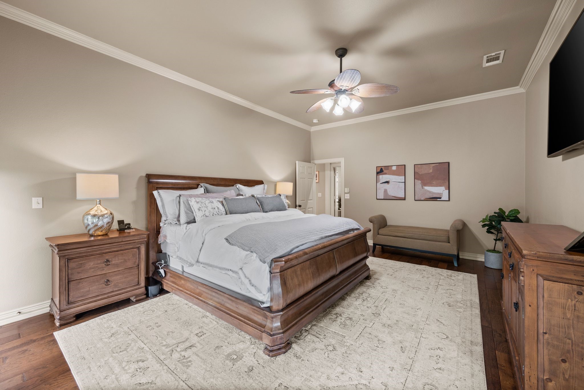 941 Canterbury Lane