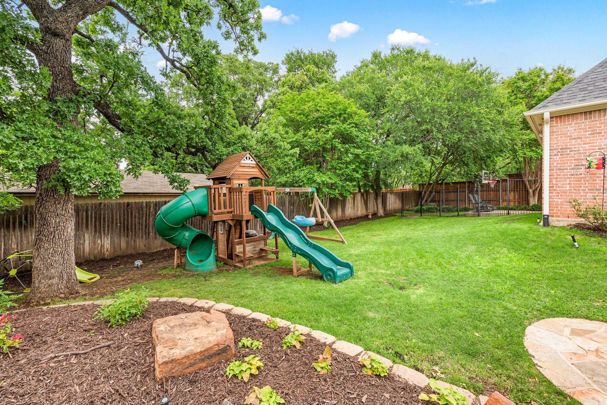 941 Canterbury Lane