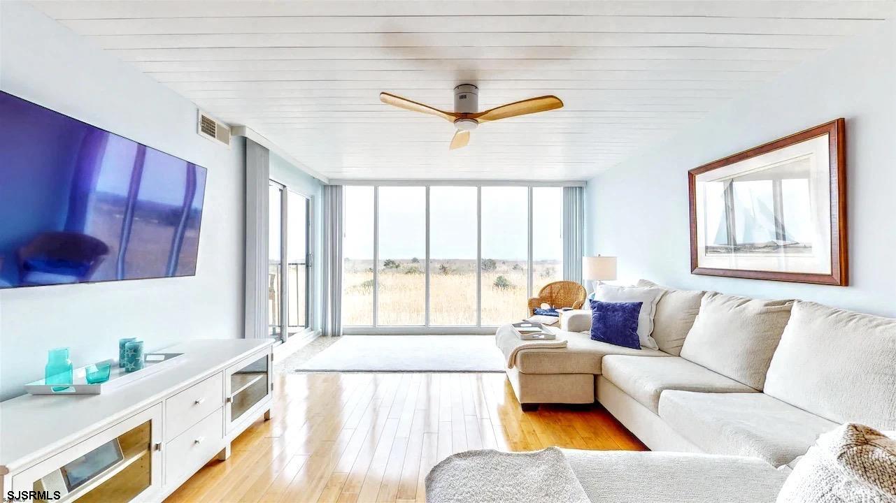 4540 W Brigantine Ave Ave Unit: N208