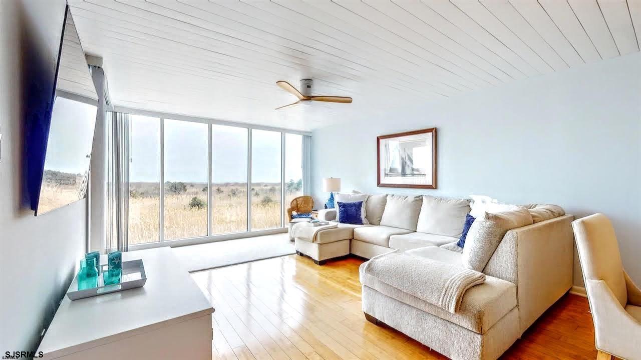 4540 W Brigantine Ave Ave Unit: N208