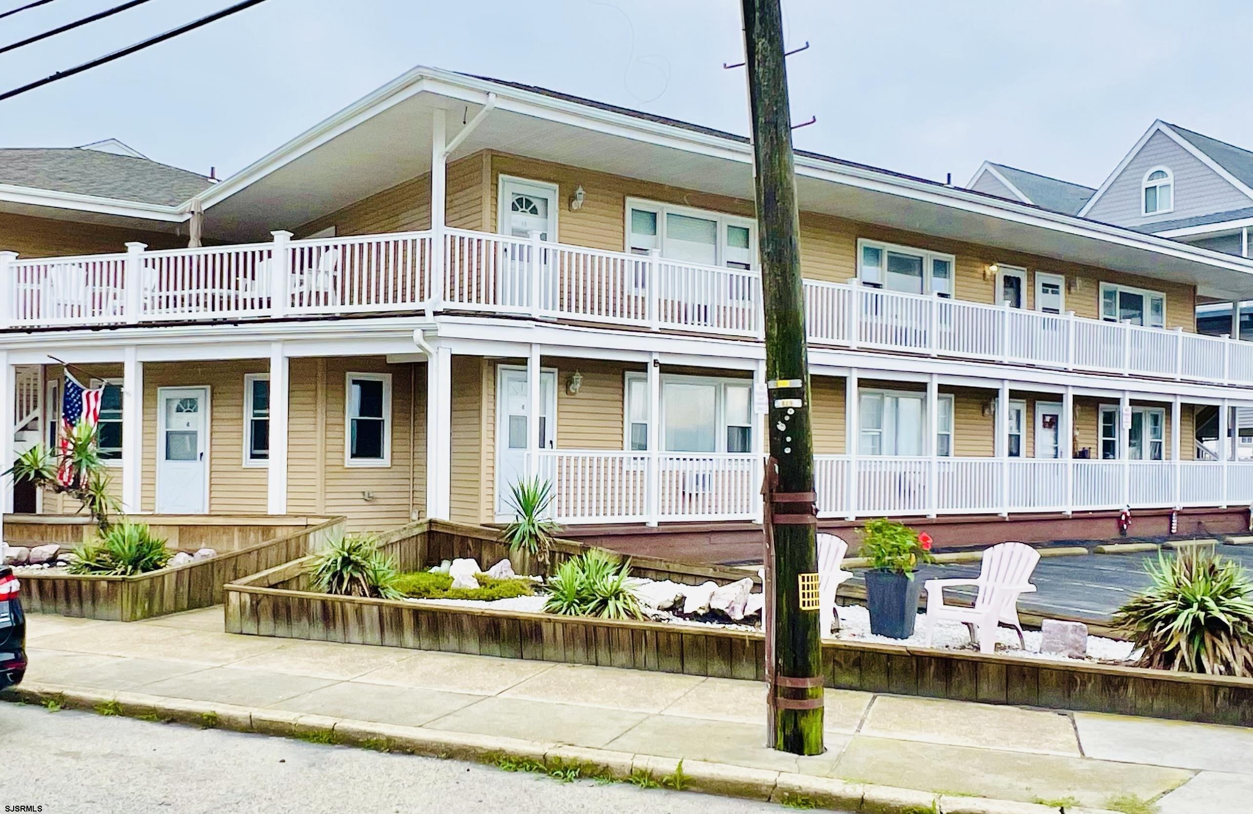 1203-7 Beach Ave E Ave Unit: 4
