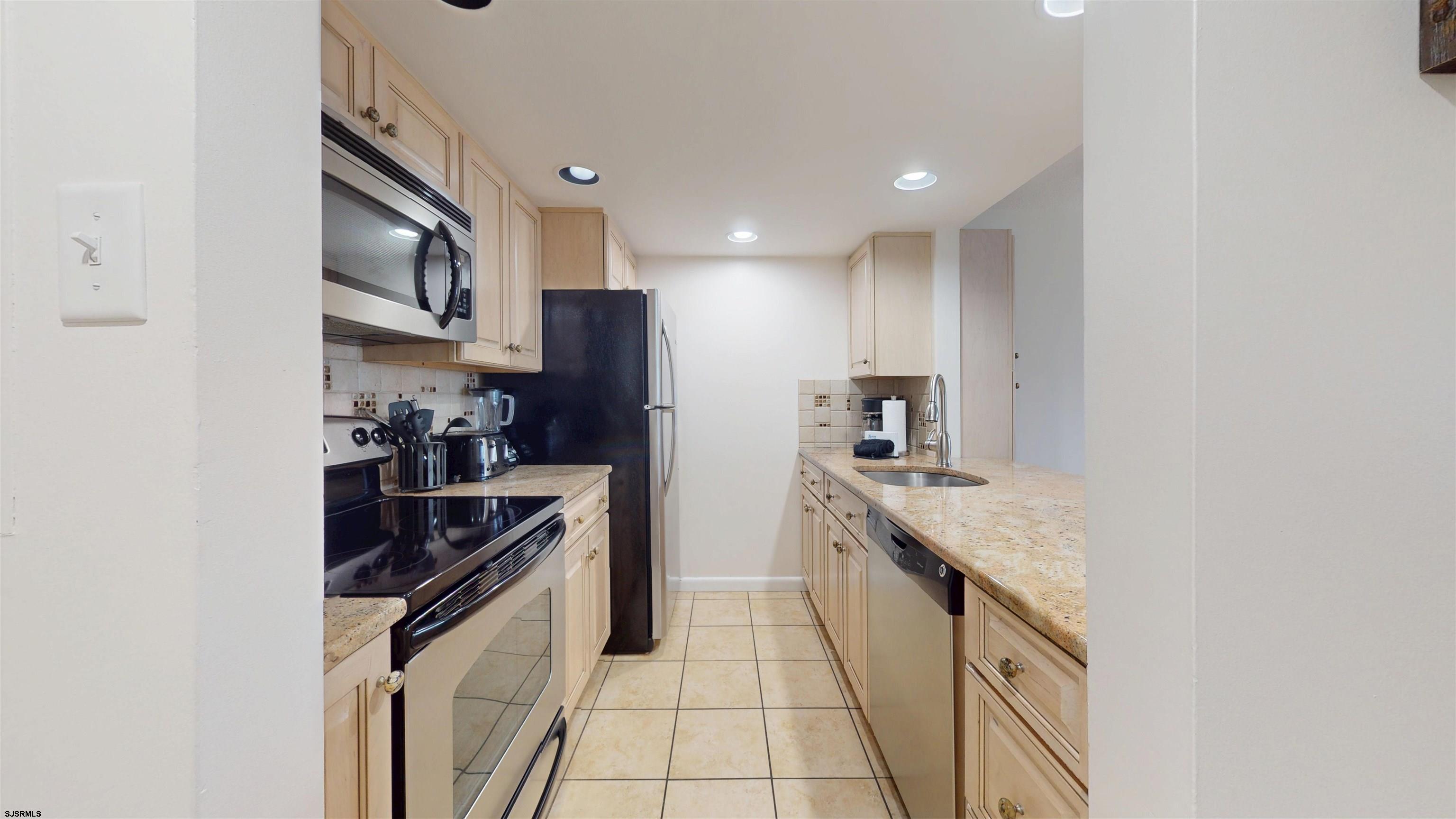 4500 W Brigantine Ave Ave Unit: 2208