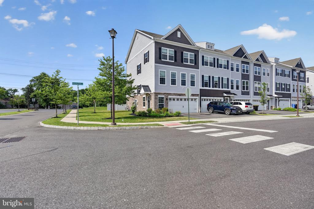 30 AUTUMN PARK DRIVE