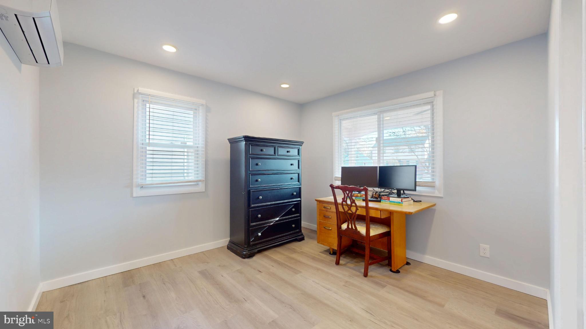 316 N WOODSTOCK DRIVE