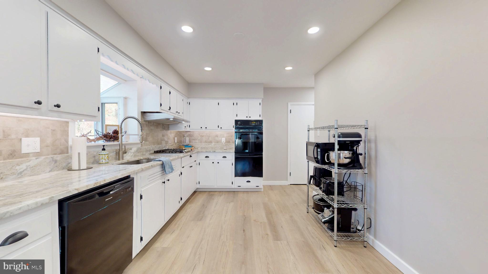 316 N WOODSTOCK DRIVE