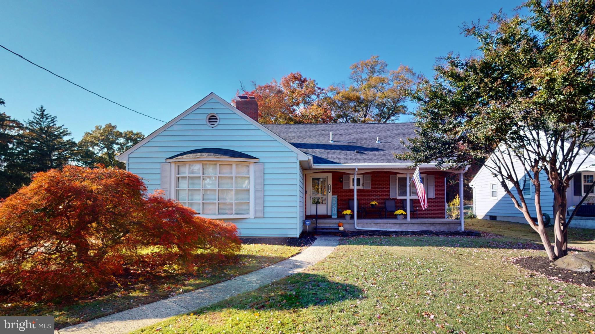 316 N WOODSTOCK DRIVE
