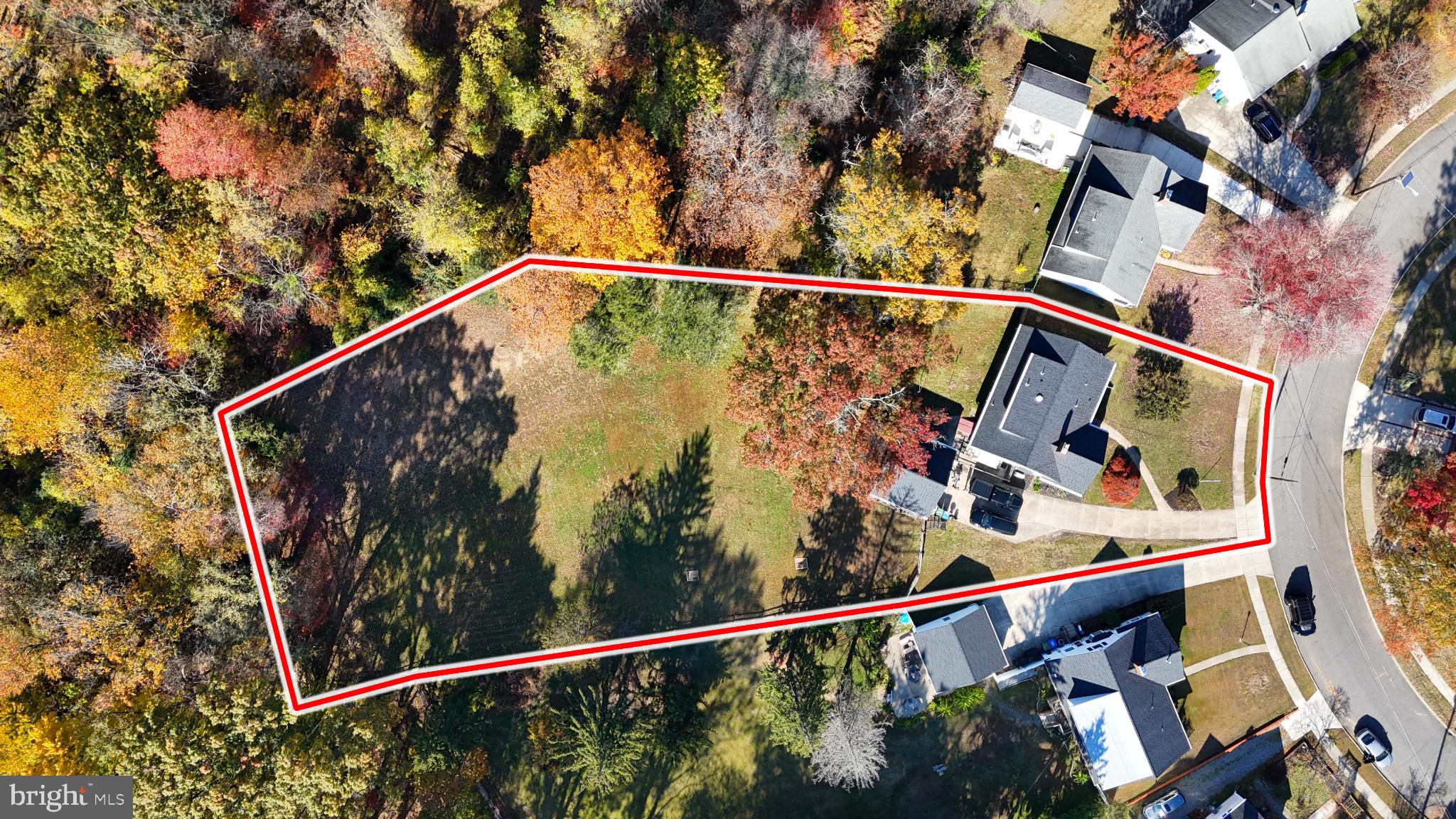 316 N WOODSTOCK DRIVE