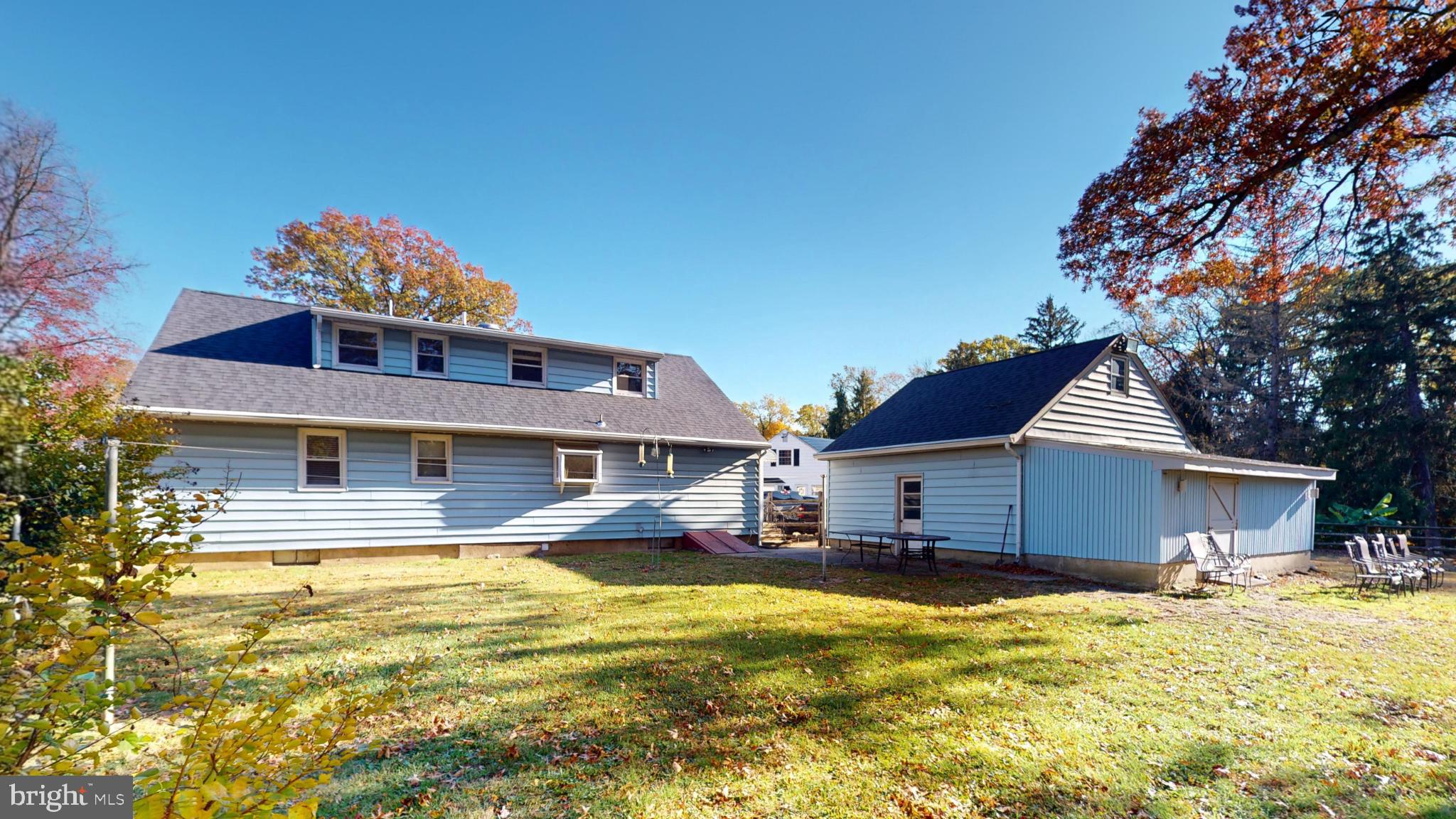 316 N WOODSTOCK DRIVE
