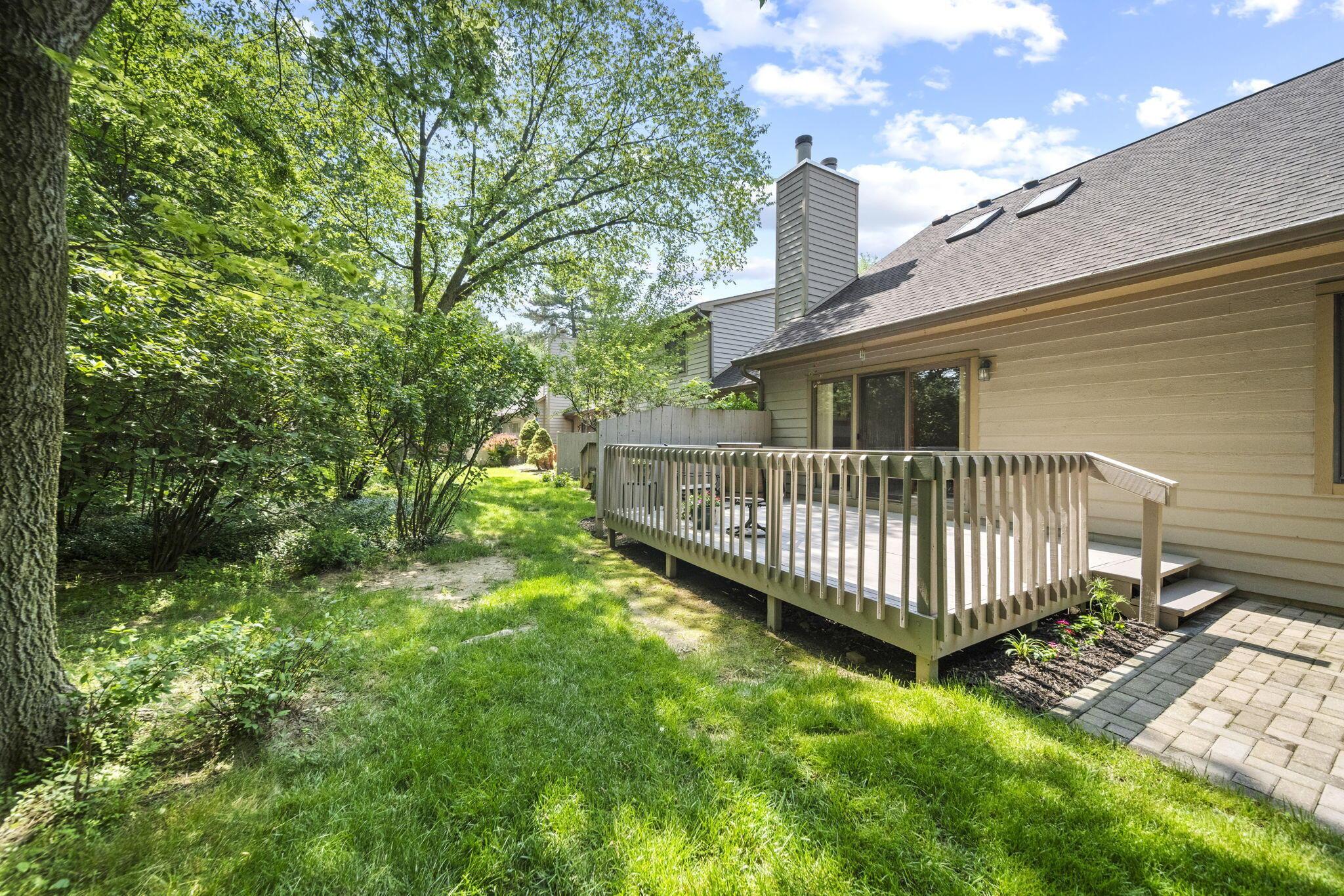 7982 Lewis Avenue, 21