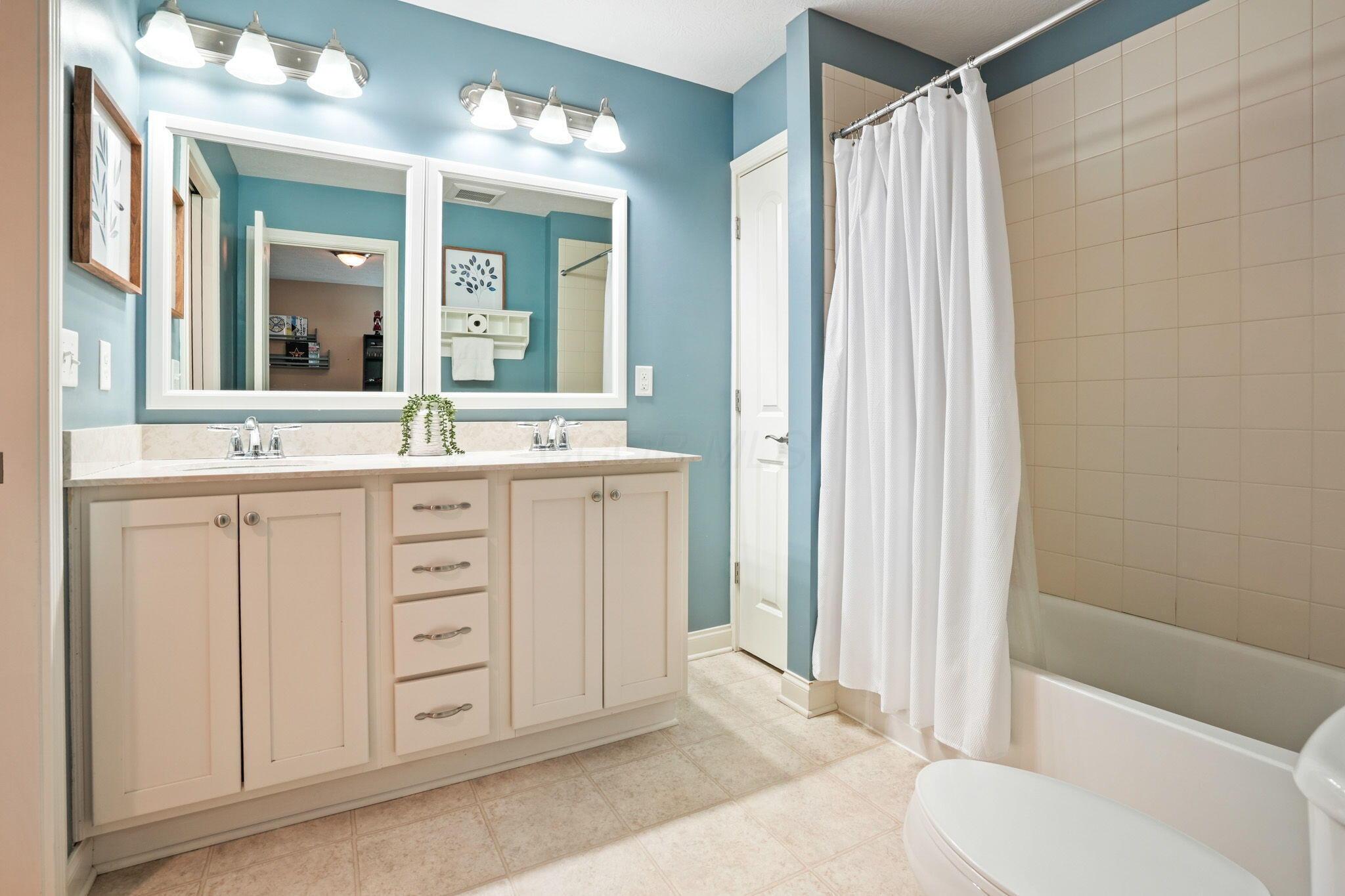 3819 Saint Malo Way, Columbus