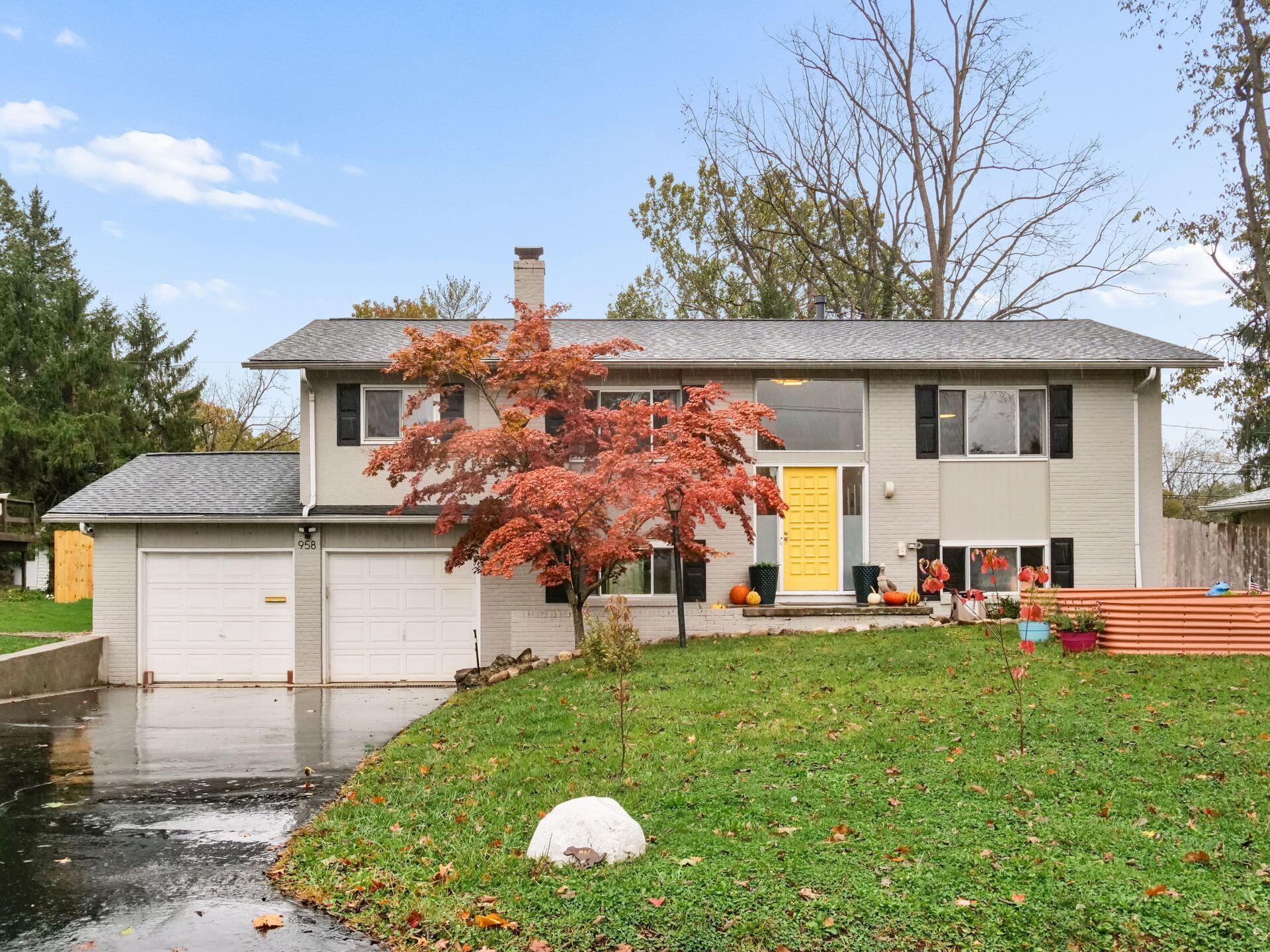 958 Thomas Lane Columbus OH