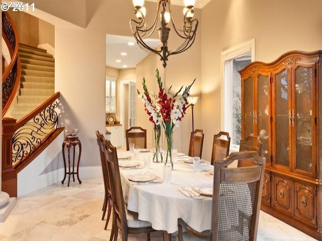 1186 CRESTLINE CT