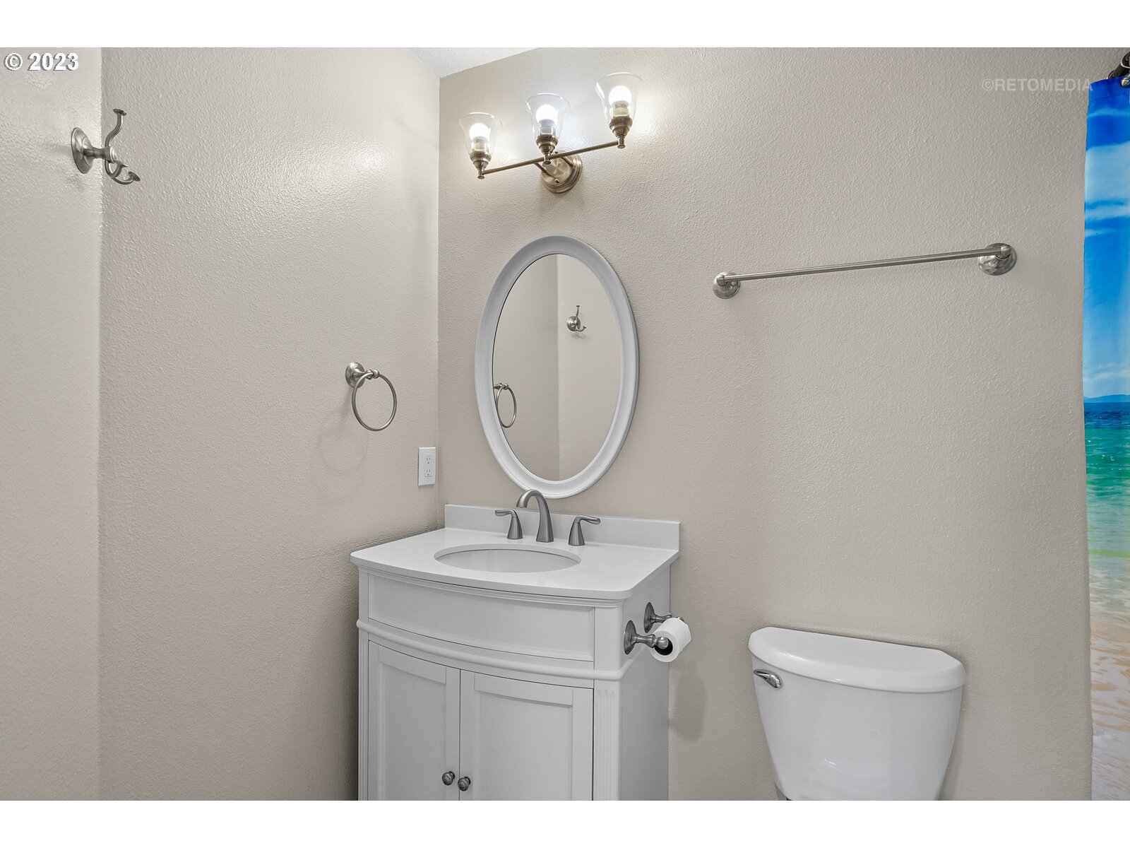 1903 N VALERI DR